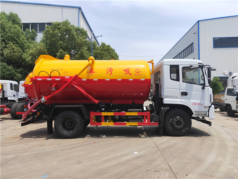 東風牌10方吸污車