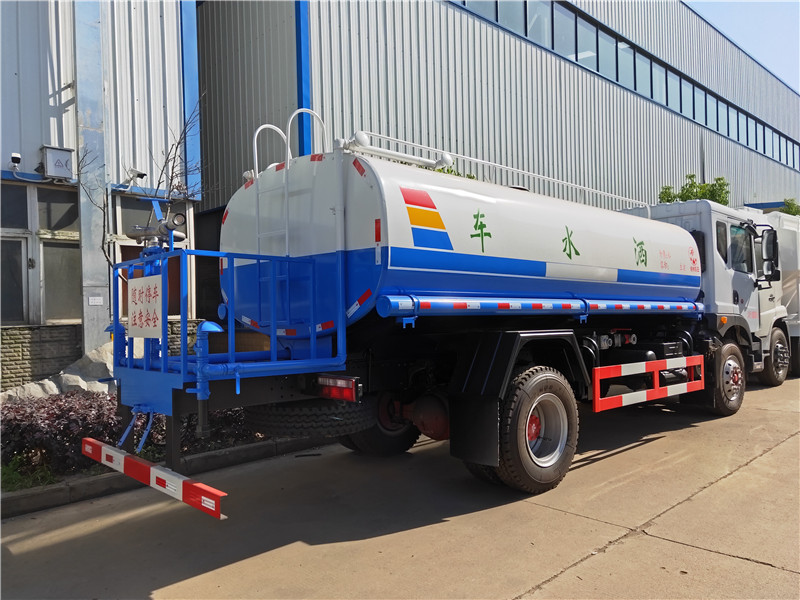 國(guó)六10噸12噸灑水車