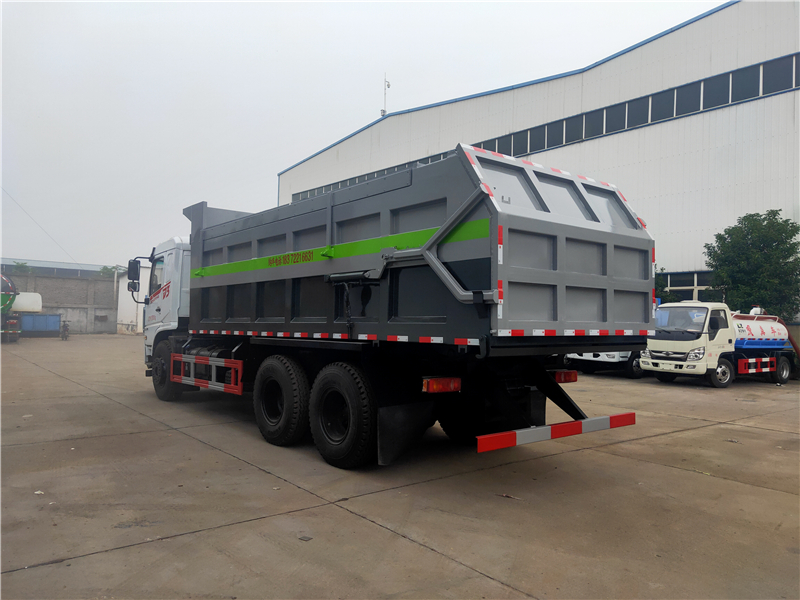 東風(fēng)后雙橋20方污泥運(yùn)輸車(chē)
