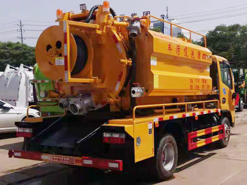 東風6立方清洗吸污車